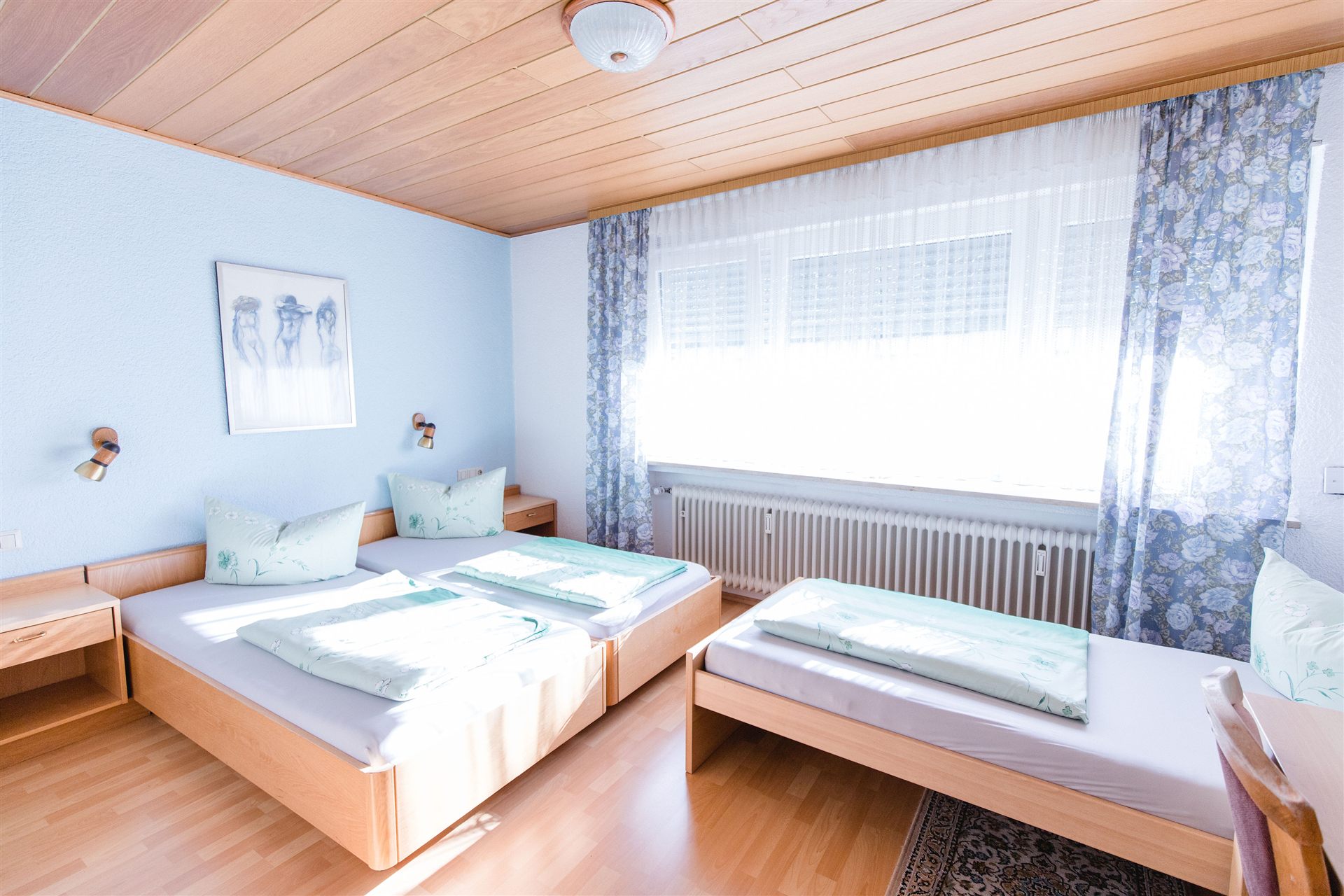 Dreibettzimmer für Familien im Hotel Fantastic Neckartenzlingen